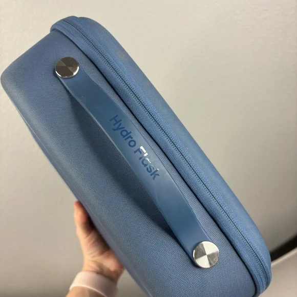 Hydro Flask Insulated Structured 5L Lunch Box - Picture 8 of 12